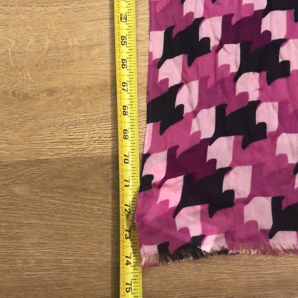 Kate Spade Shawl/ Scottish dogs - Picture 10 of 13